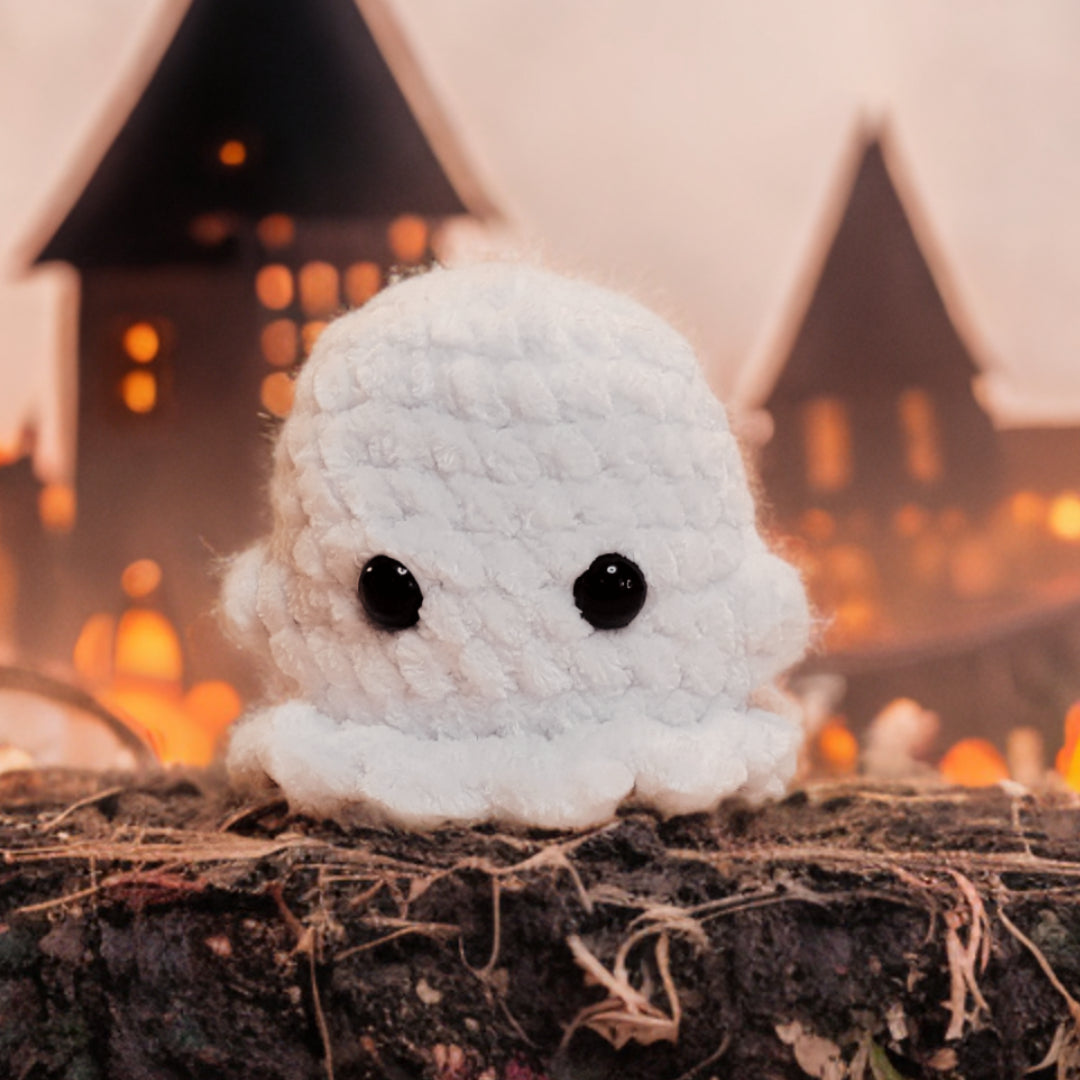 Crochet Ghost Plushie - Oma's Cozy Creations