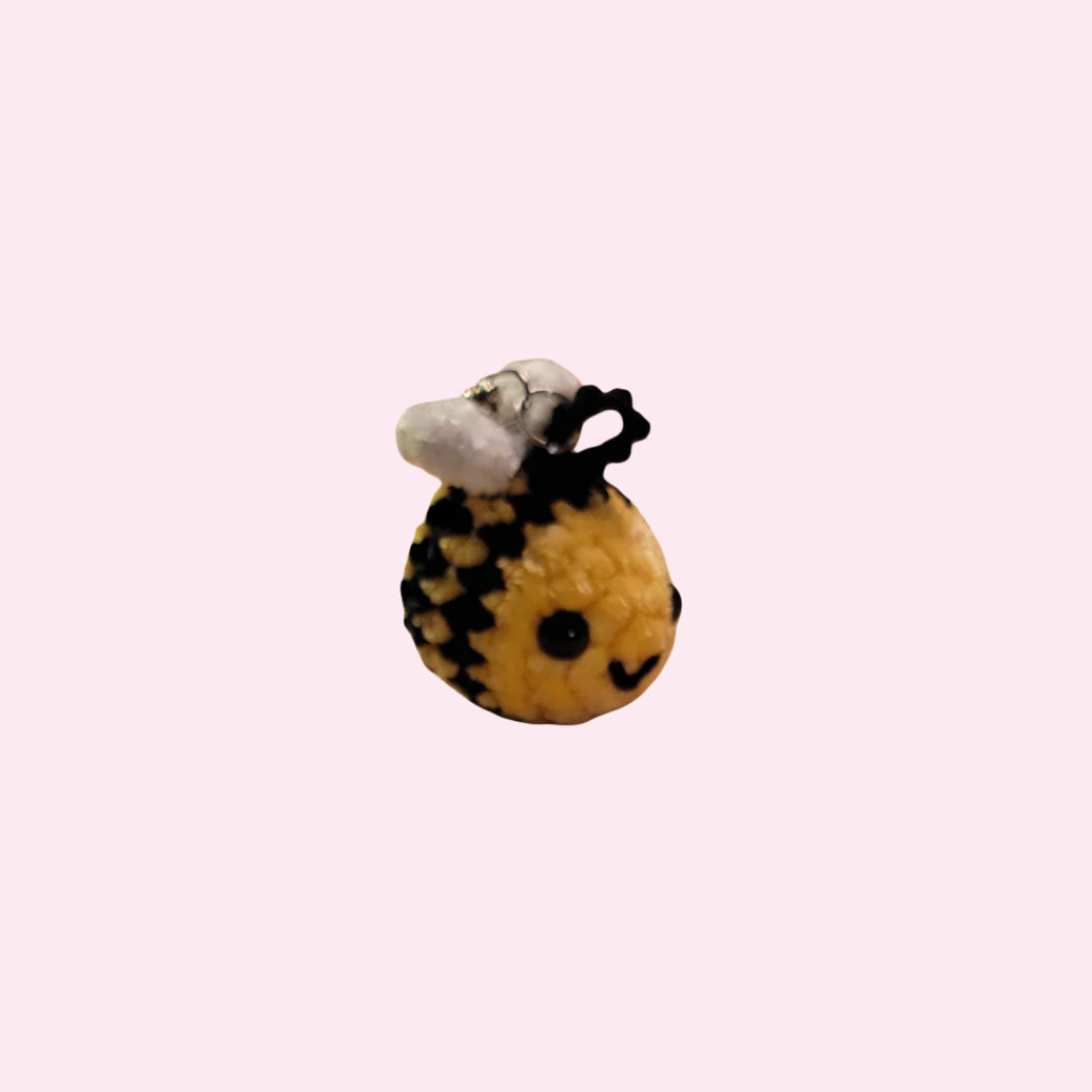 Amigurumi Mini Bee Keychain Crochet Animal Plushie - Oma's Cozy Creations